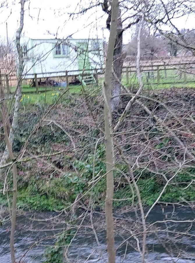 The Old Mill Shepherds Hut Okehampton Zewnętrze zdjęcie