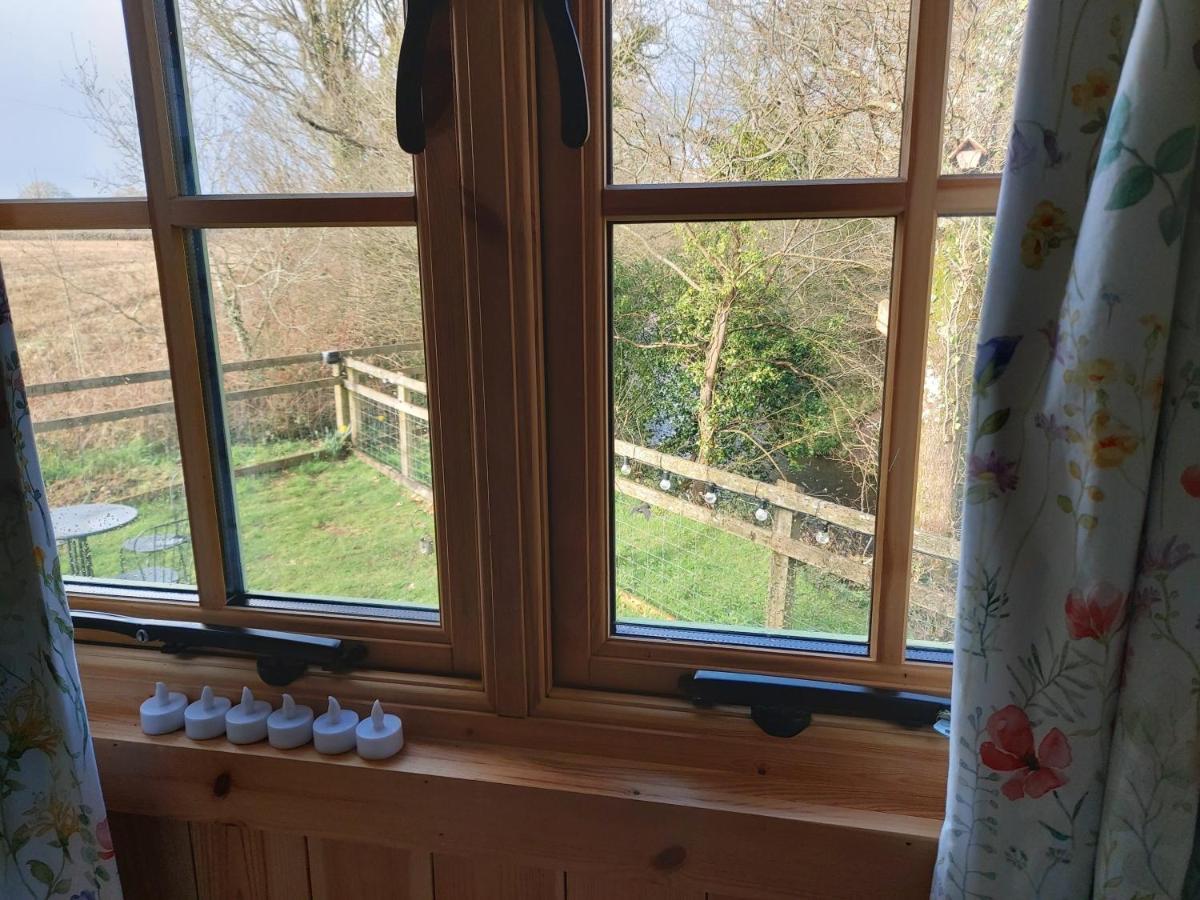 The Old Mill Shepherds Hut Okehampton Zewnętrze zdjęcie