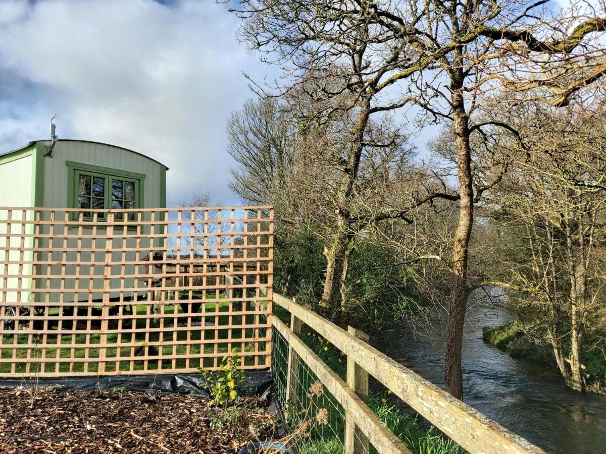 The Old Mill Shepherds Hut Okehampton Zewnętrze zdjęcie